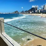 Lindo Apartamento A 3 Minutos Da Praia Av.N.S.C 1032/1208